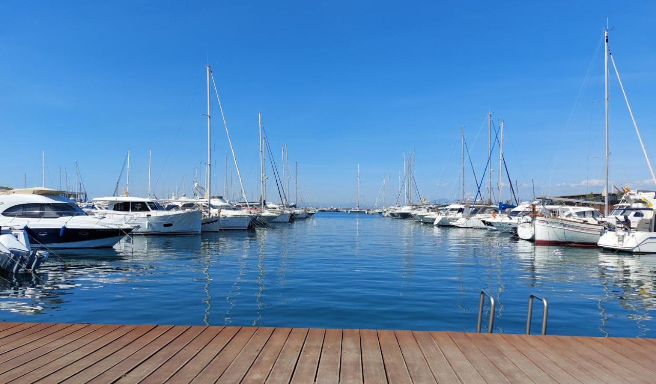 Apartamento En El Mar Roses Zewnętrze zdjęcie